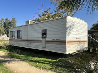 1988 House On Wheels Mobile Home 12 By 33 One Bedroom 