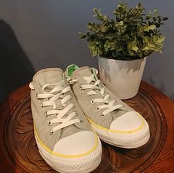 Men’s double tongue converse Size 7/women’s size 9