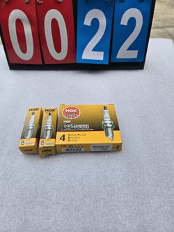 6 Brand New NGK Platinum Spark Plugs