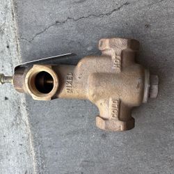 Watts Regulater Type N170 Factory Set At 150 F