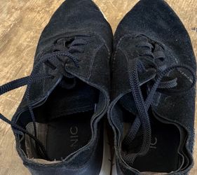 Vionic black comfort sneakers