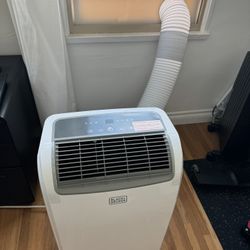 Black & Decker Portable AC Unit 