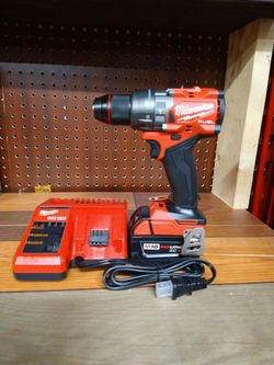 Milwaukee M18 Fuel 1/2 Hammer drill KIT brand new firm price (290420)