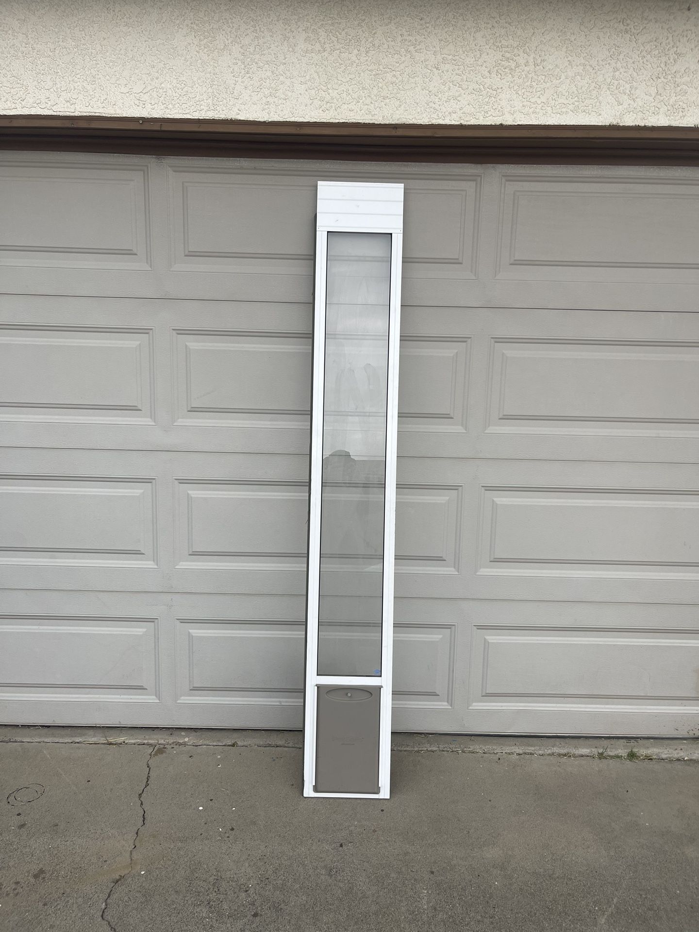Universal Adjustable Sliding Glass Dog Door Insert Like New