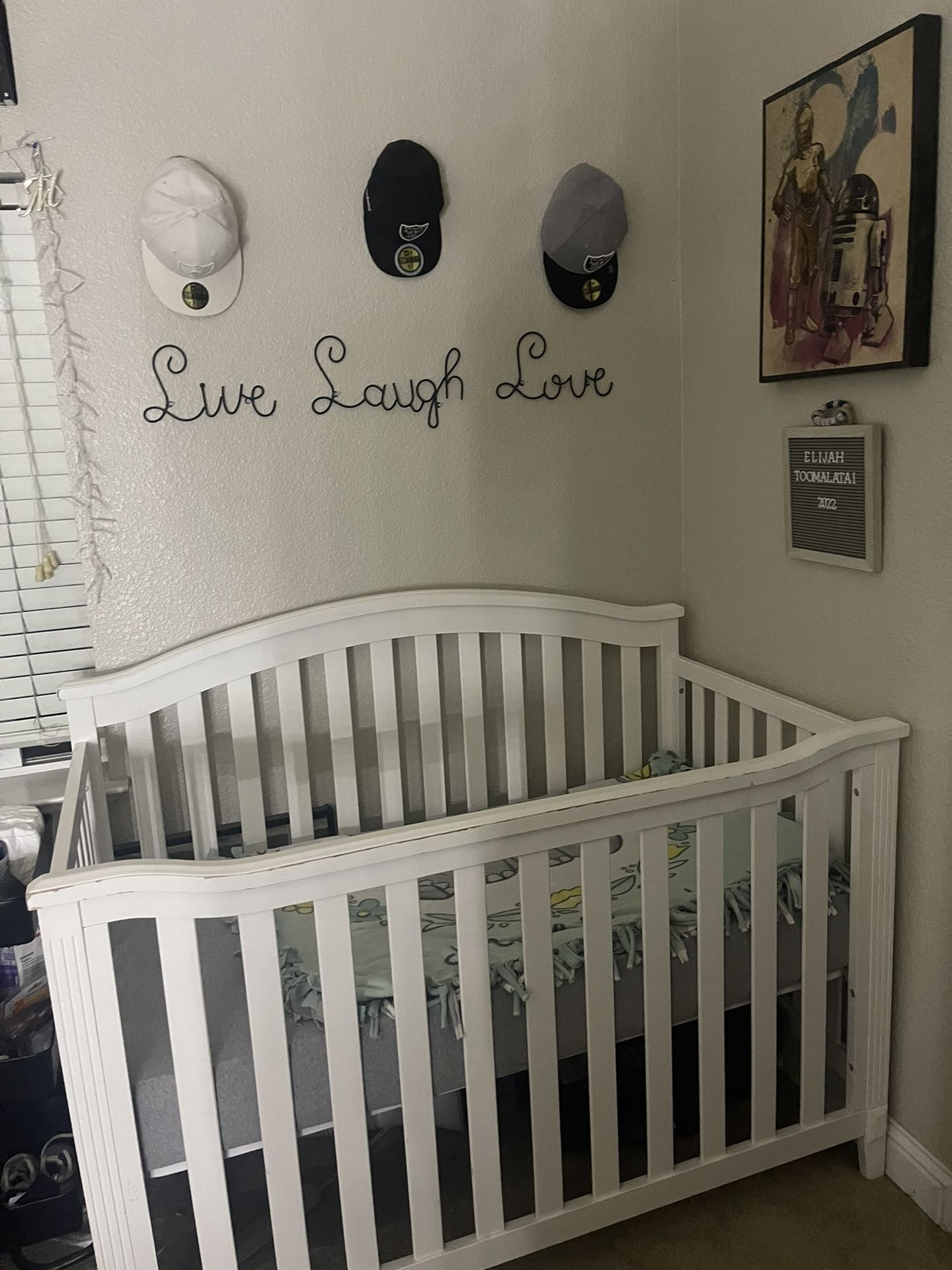 baby crib 