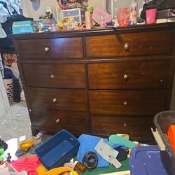 Dresser 8 Drawers 
