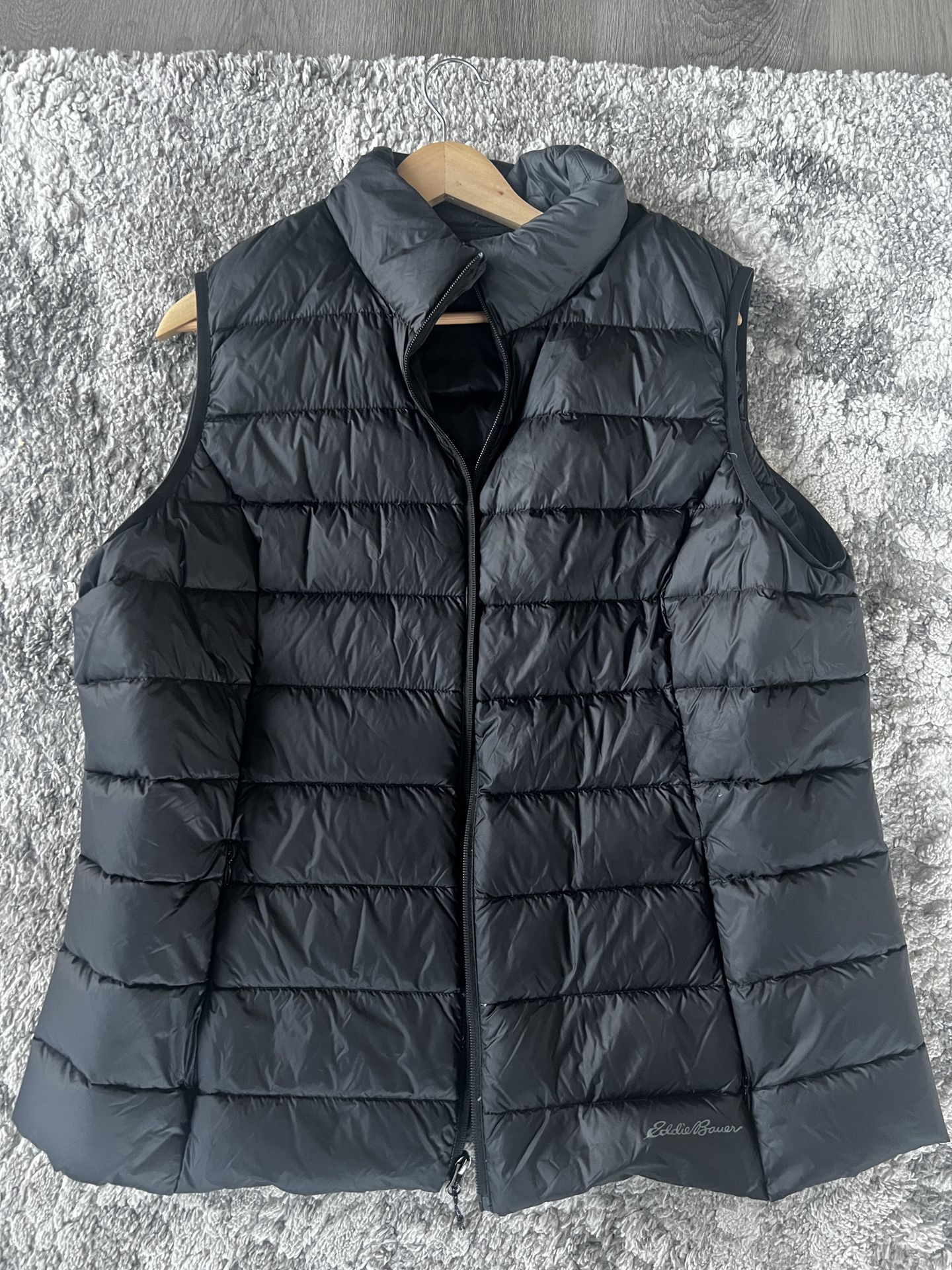 Eddie Bauer XXL Puffer Vest