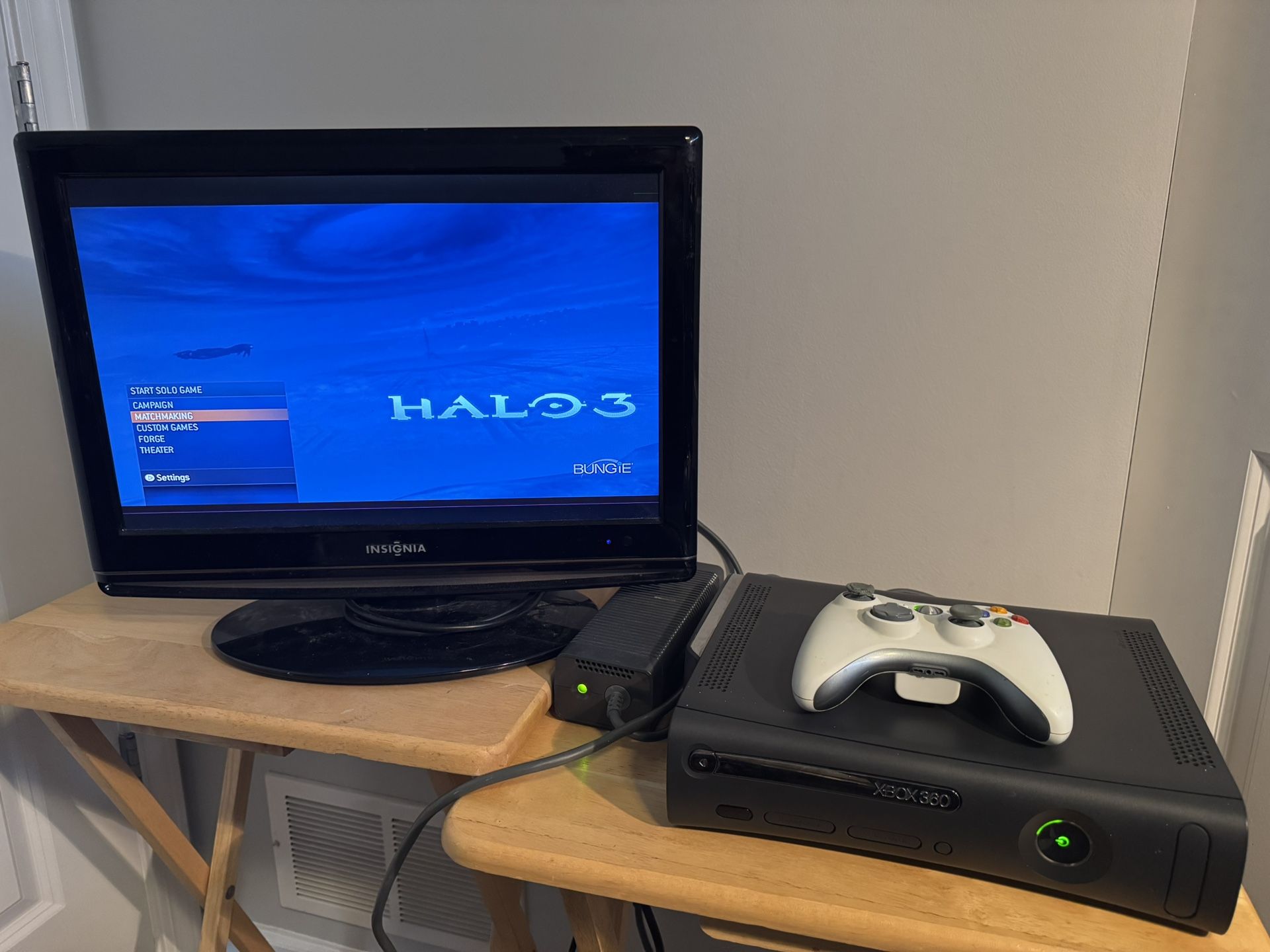 Xbox 360 Elite 120GB (TESTED WORKS) With 1 Controller And AV/Power Cables - Cash Only