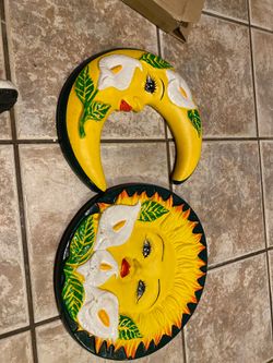 Wall decoration in good condition