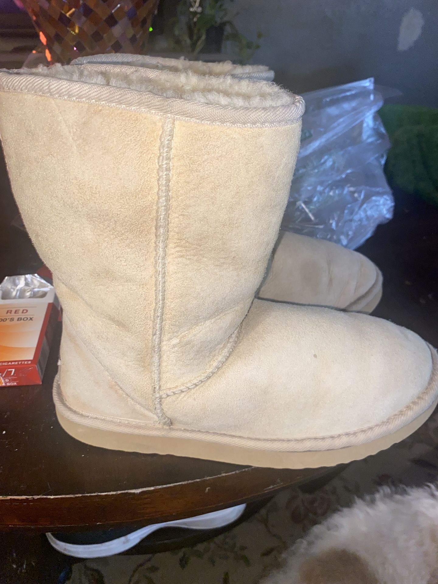 UGGS BOOTS