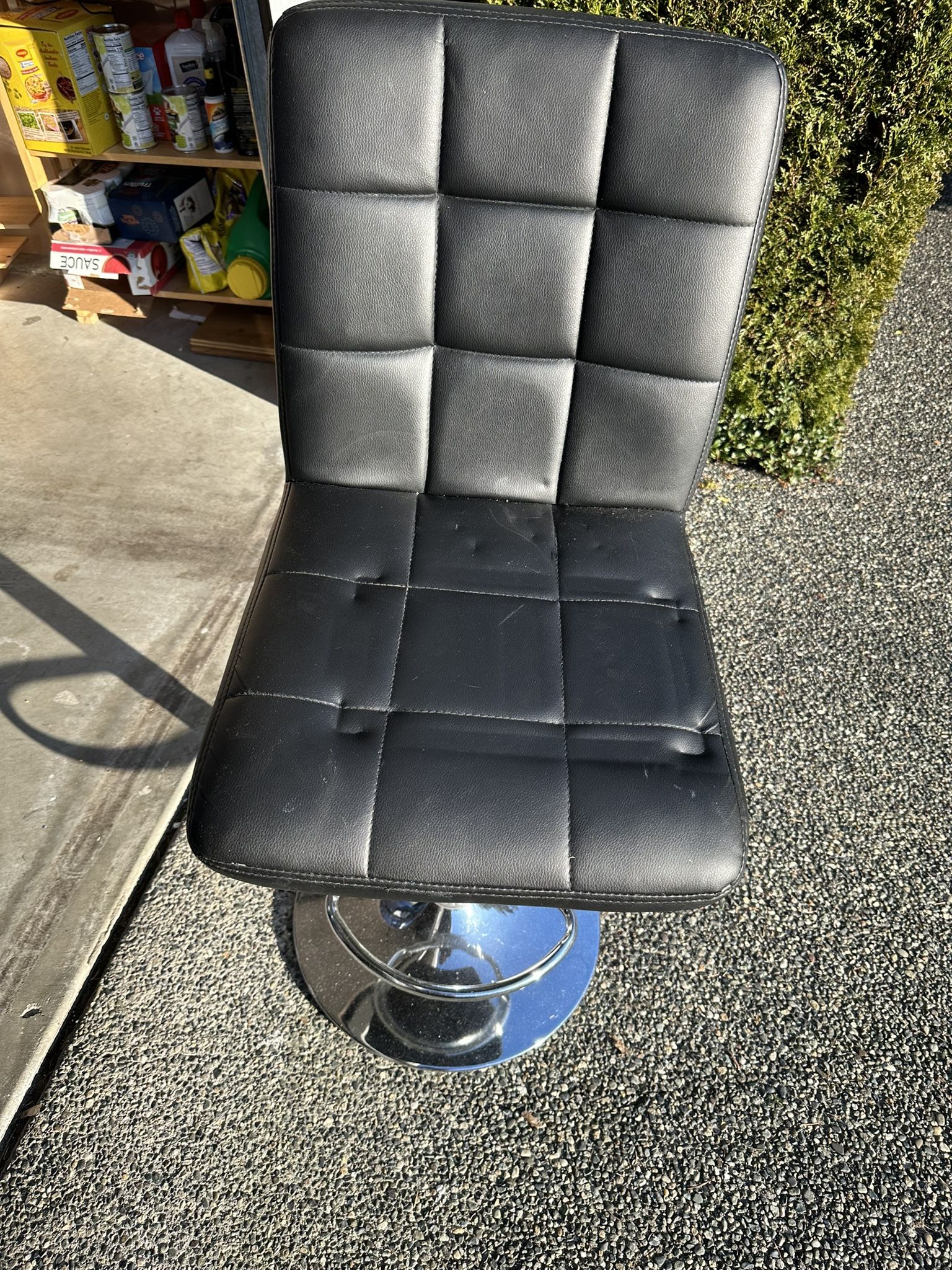 Bar stool