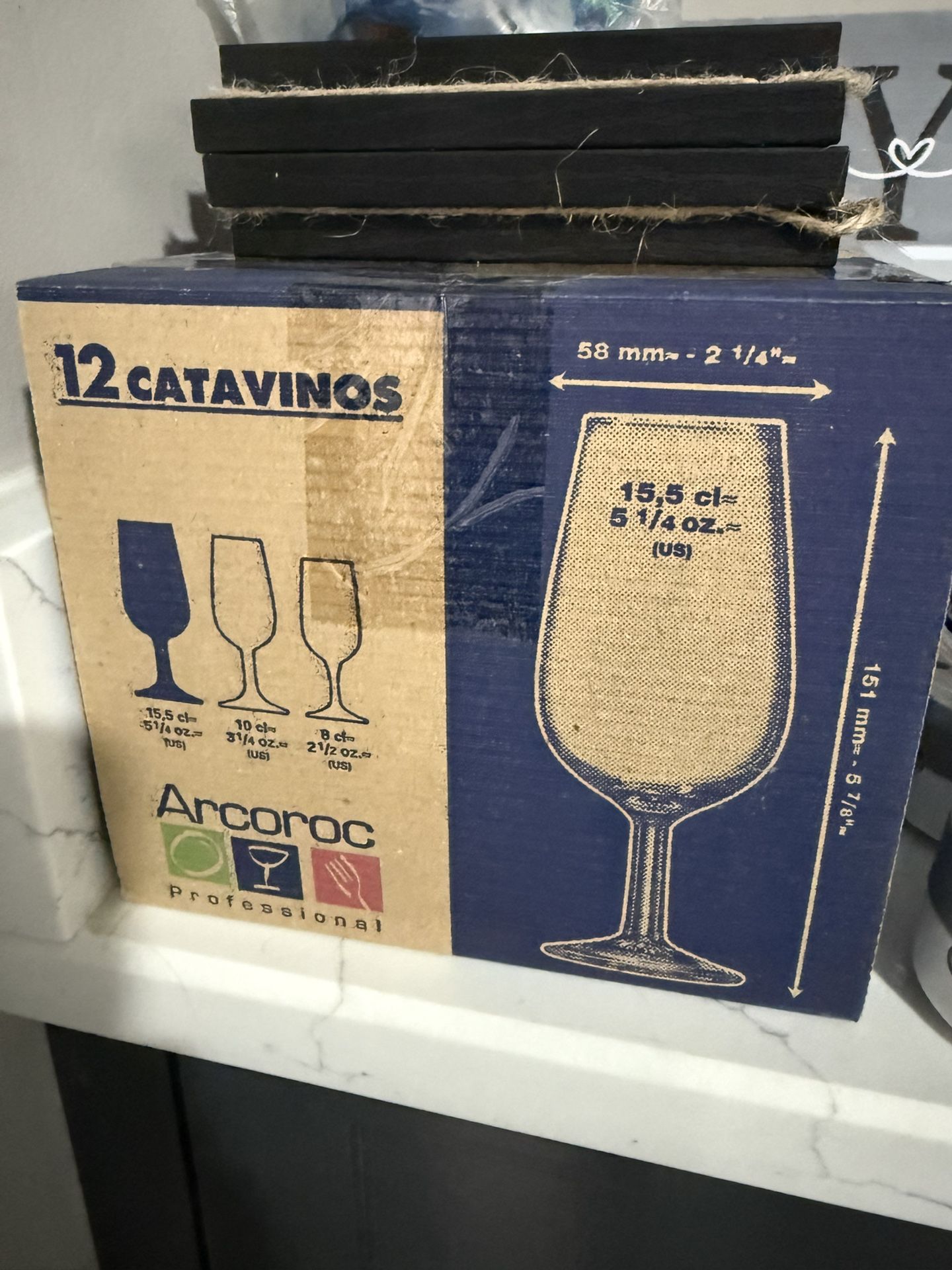 New In Box 12 Catavinos
