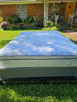 Serta full Zise mattress and boxspring