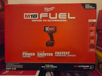 Milwaukee M18 FUEL 1/2" High Torque Impact Wrench Kit