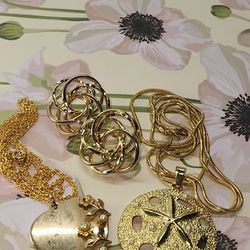 #1573, GORGEOUS VINTAGE PEARLS LOT, NECKLACES & EARRINGS
