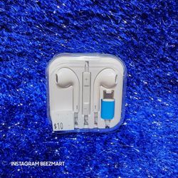 Skullcandy Samsung JVC Apple iPhone
Aux earbuds headphones ear bud many different types of Earbuds  available Bz1