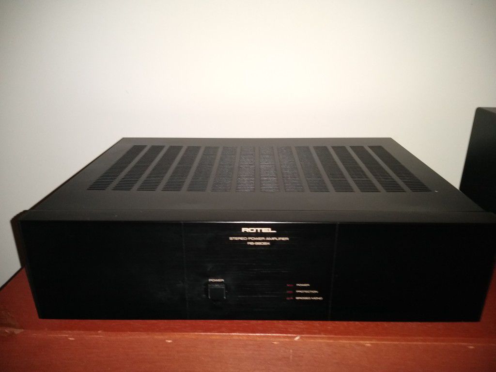 Rotel rb 980bx Power Amplifier