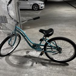 Bike with basket and bike lock