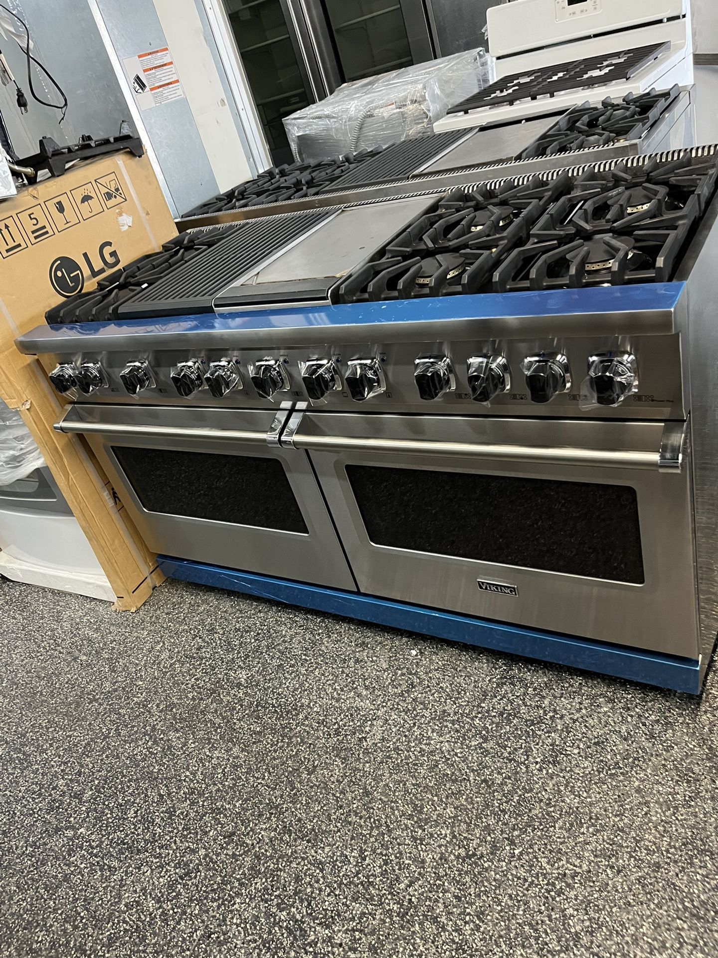 Stainless Steel Viking 5 Series Dual Fuel 60” Wide Range Stove Griddle Grill