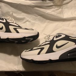 nike 10.5 size brand new.asking $50