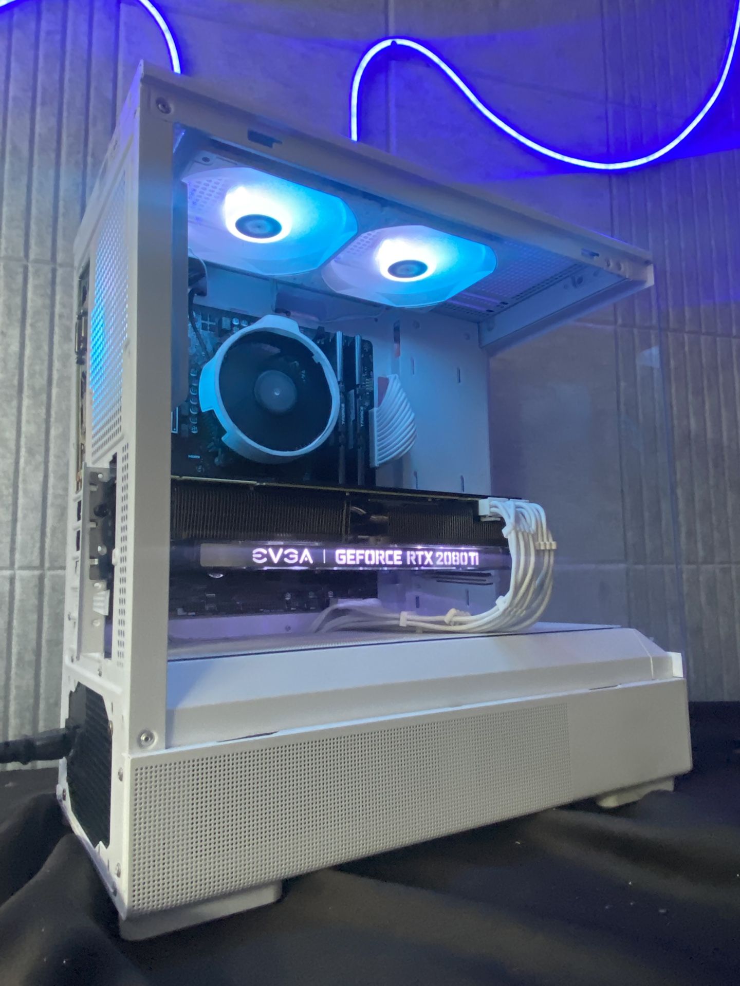 RTX White Gaming Pc