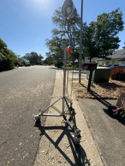 Alien Bees 1600 Photography light with Mathews Heavy Duty Stand,  Bogen rolling dolly and 7ft Bowens mount octobox