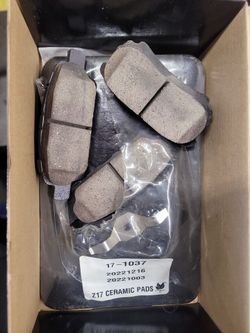 Chrysler/Jeep rear Pads And Discs Pair.