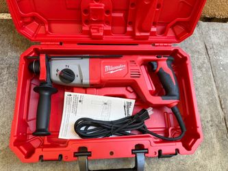 Milwaukee 8 Amp Corded 1 in. SDS D-Handle Rotary Hammer