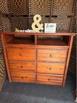 Dresser