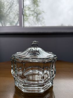 Elegant Vintage Glass Candy Dish – Perfect for Sweets & Decor!