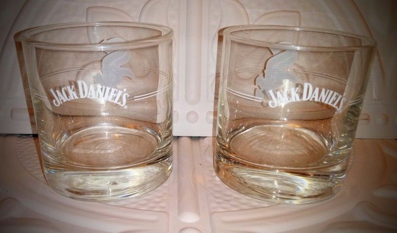 2} White Sox Glasses