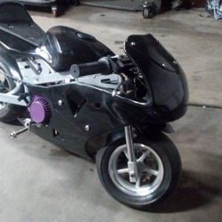 43cc Pocket Rocket. Runs Great. Its Fast 