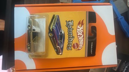 Rare 2001 Hot Wheels Lowriders Series '74 Monte Carlo Gold – Mint On Card