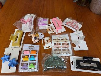 Assorted hair clips $1 EACH