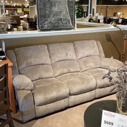 Reclining sofa
