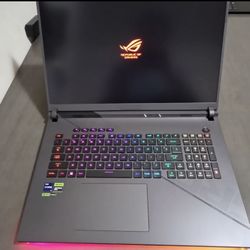ASUS - ROG Strix 18"