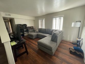 O’ Phannon 2-pc sectional couch