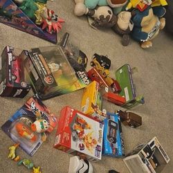 Toys Lot And Gameboy 