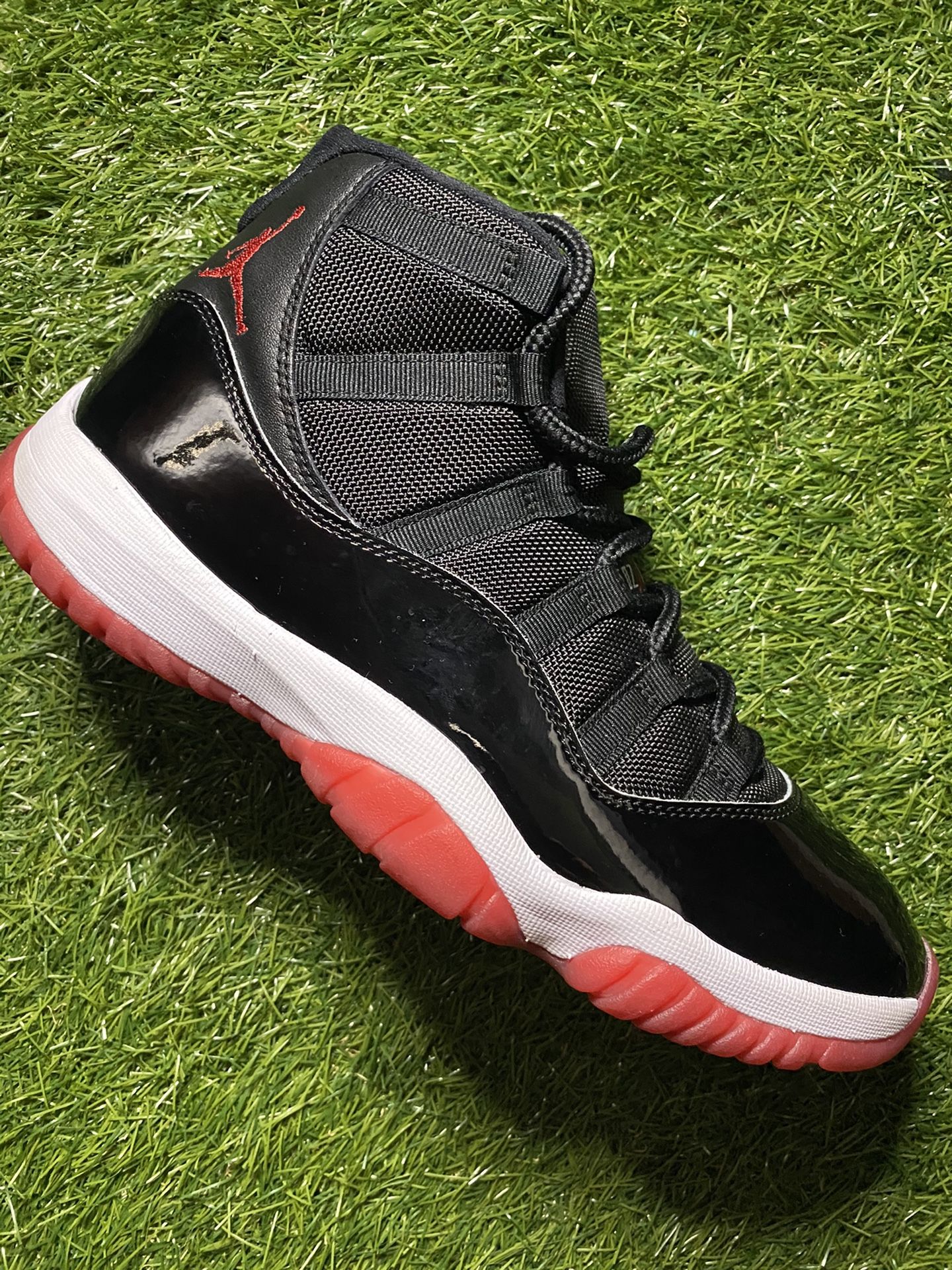 Jordan Retro 11 “Bred” (2019) SIZE 10