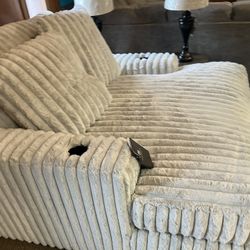 Absolutely Stunning Deep Cozy Chaise Lounger!