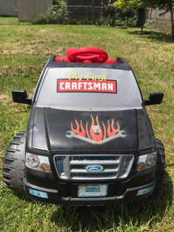 Kid car battery rechargeable great condition run smooth