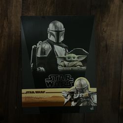 Hot Toys The Mandalorian and the Child Deluxe
