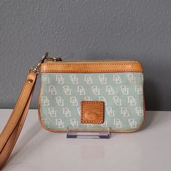 Vintage Dooney And Bourke Coin Change Purse Wristlet Mint Green