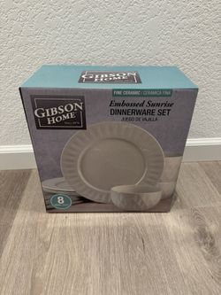 Dinnerware Set