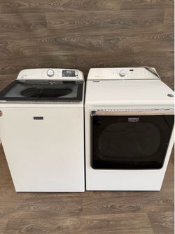Maytag washer and dryer laundry