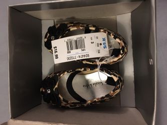 Girls Shoes - Size 3 - New