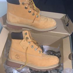 Timberlands size 4 