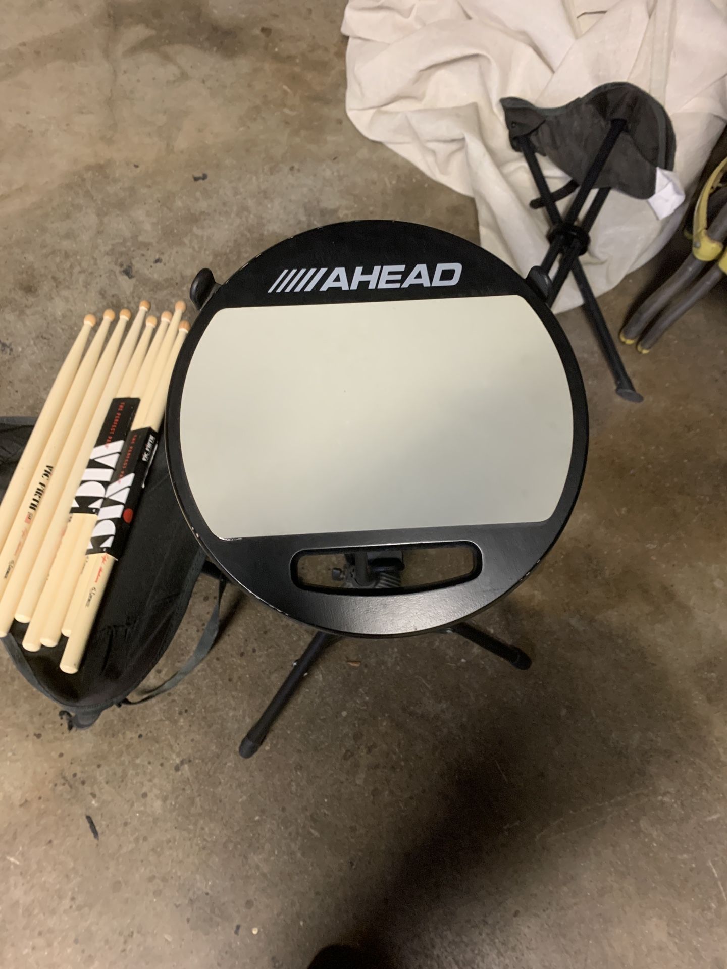 Practice Drum Pad And Stand/ Drumsticks