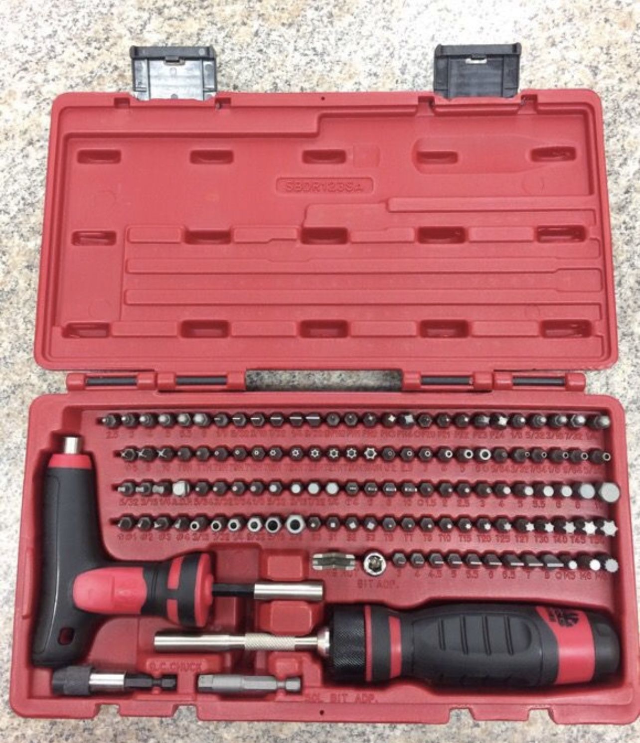 Mac Tools SBDR123SA 1/4" Hex Bit Ratcheting Screwdriver Set 122pc