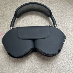 Black AirPod Pro Max 